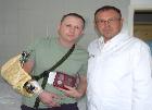 Илья Середюк наградил кузбассовца, который спас людей в Горловке